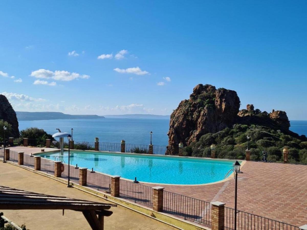 L'Estasi Tanca Piras A Bordo Piscina Con Vista Mare Villa Nebida Kültér fotó