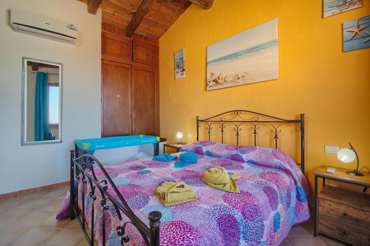 L'Estasi Tanca Piras A Bordo Piscina Con Vista Mare Villa Nebida Kültér fotó