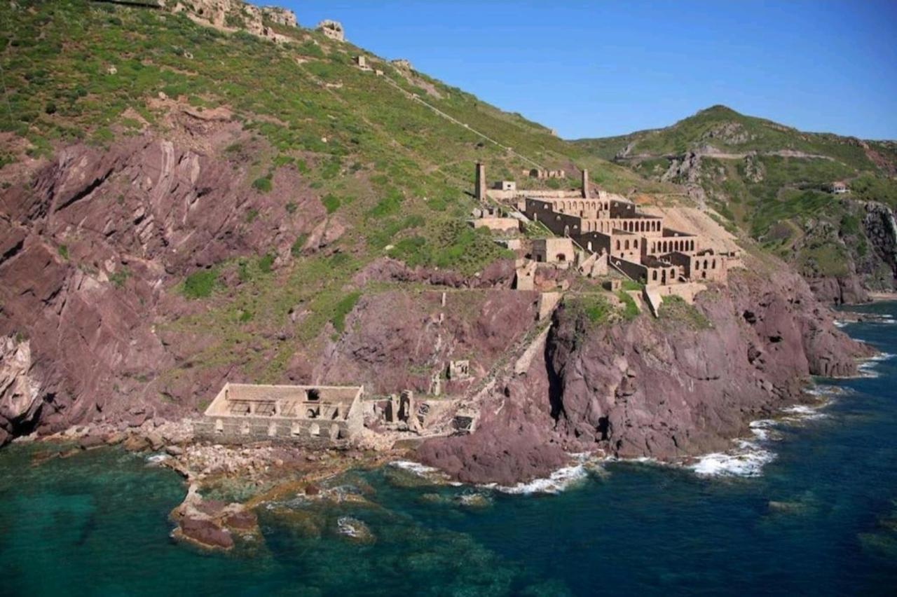 L'Estasi Tanca Piras A Bordo Piscina Con Vista Mare Villa Nebida Kültér fotó