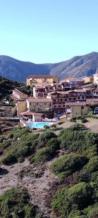 L'Estasi Tanca Piras A Bordo Piscina Con Vista Mare Villa Nebida Kültér fotó